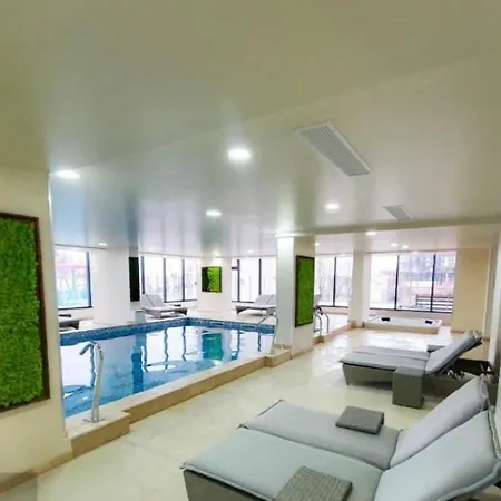 Sunset Breeze - Pool & Langa Mare * Năvodari