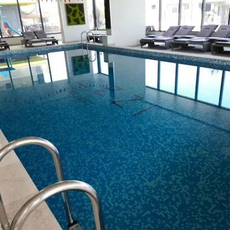 Sunset Breeze - Pool & Langa Mare * Năvodari