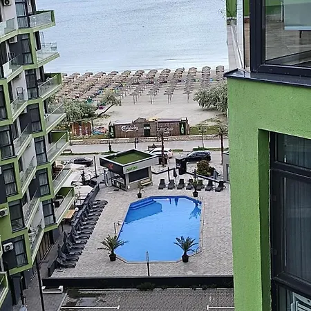 Sunset Breeze - Pool & Langa Mare Năvodari