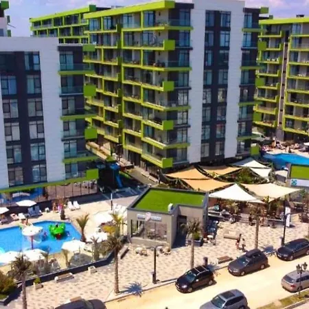 Sunset Breeze - Pool & Langa Mare