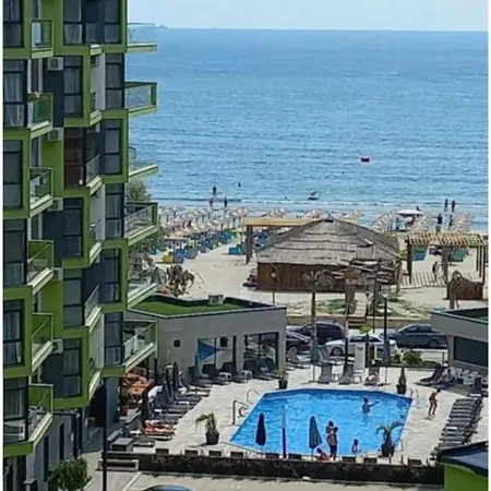 Sunset Breeze - Pool & Langa Mare Appartement